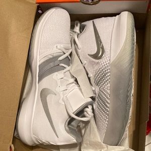 Kyrie 1 flytrap sz8.5